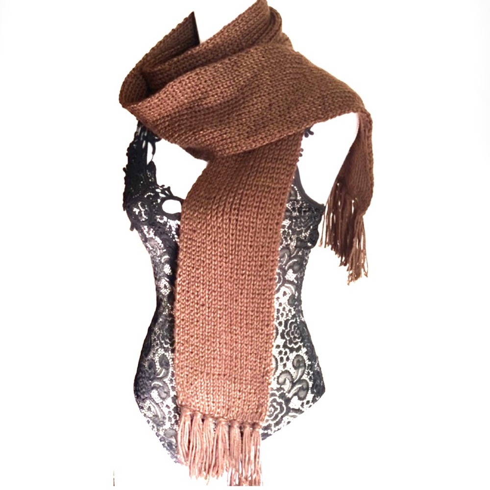 3/$8🎉 Handmade knit brown fringe scarf